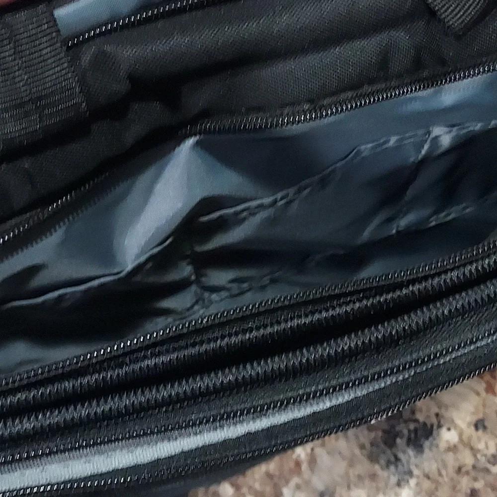 Laptop carry case
